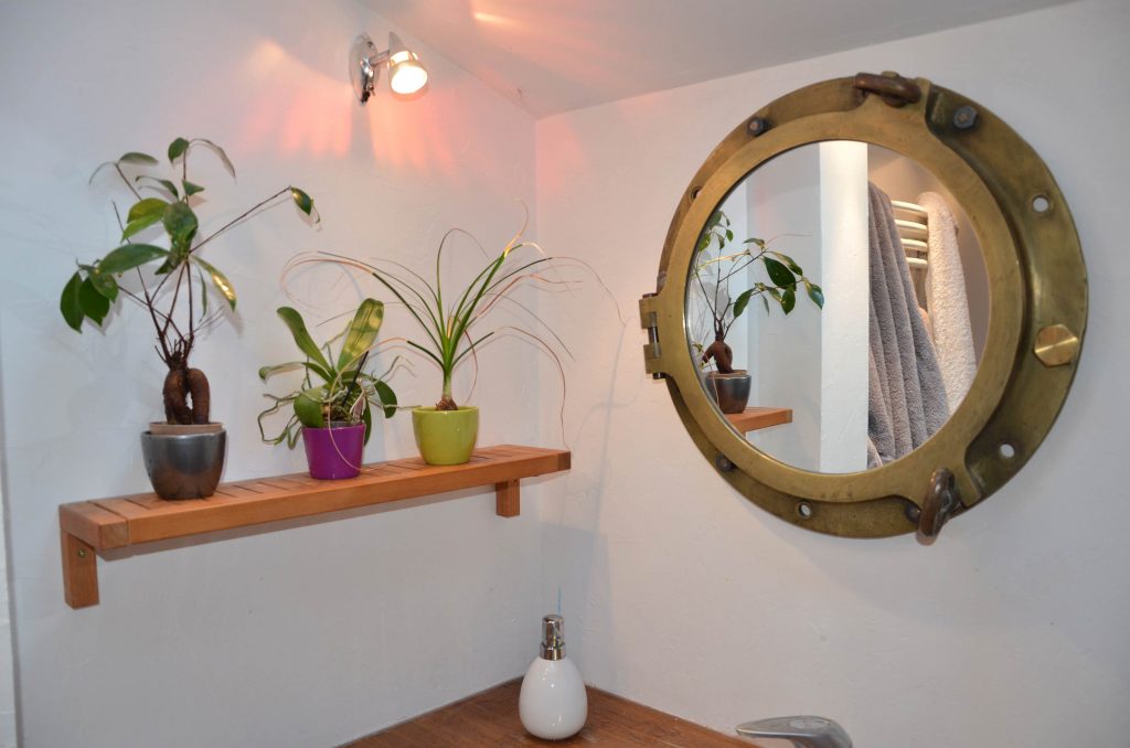Miroir hublot, salle de bain